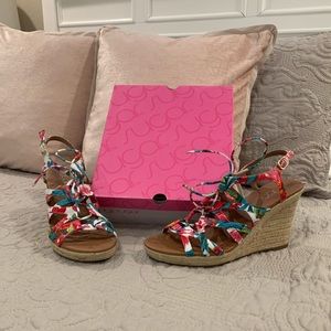 Sugar floral wedges